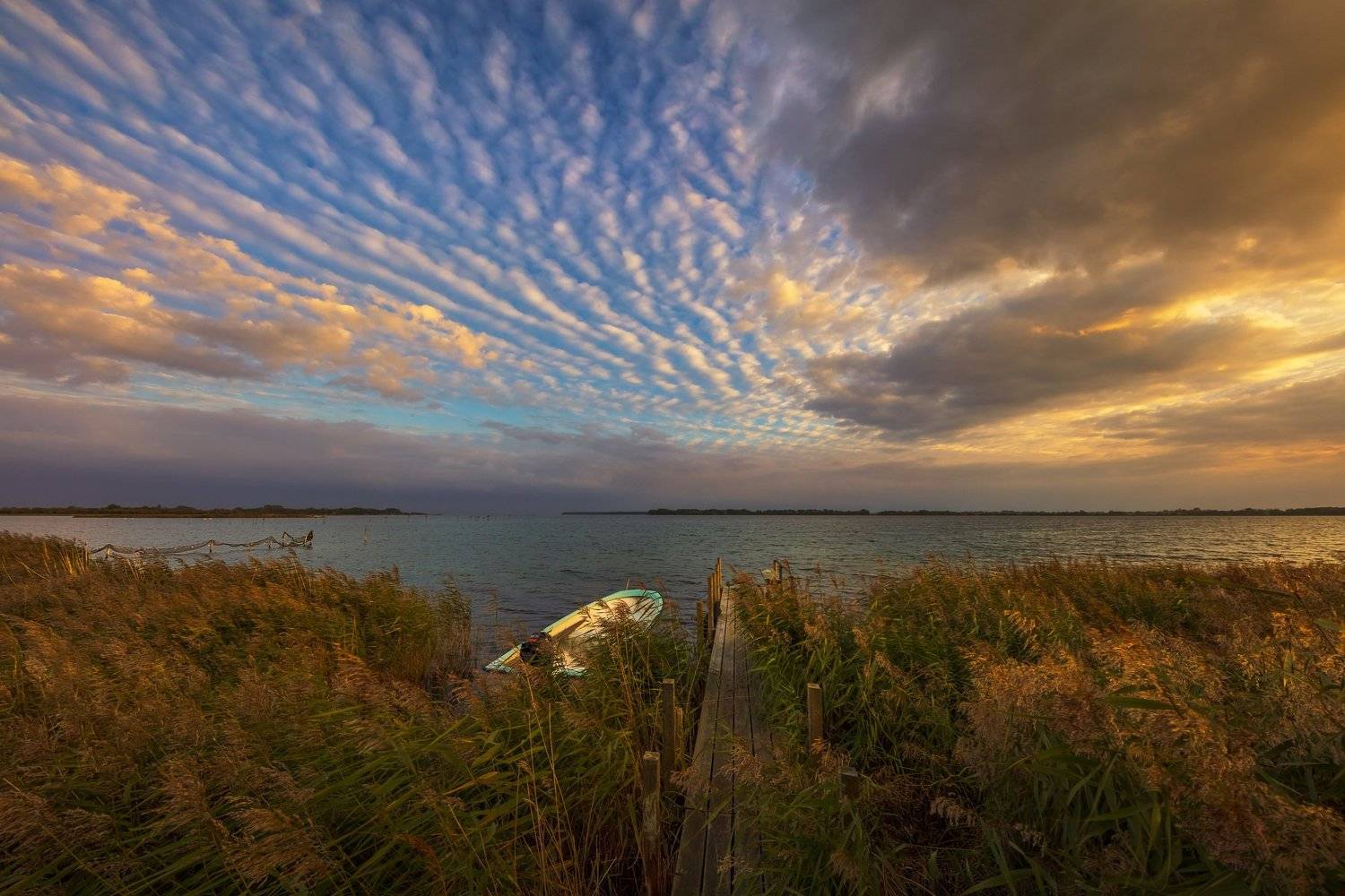 дания, деревня, лодка, море, берег, причал, облака, небо, вечер, закат,, Марат Макс.