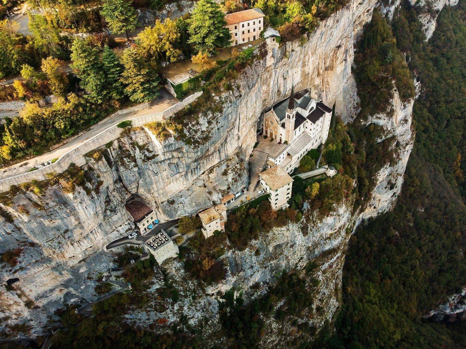 italy, dji, church, aerophotography, италия, madonna delle corona, Константин Корешков
