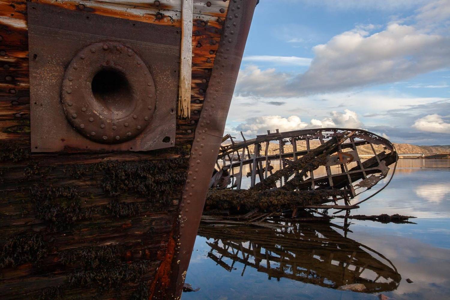 корабль, териберка, кладбище кораблей, каркас, разрушение, ржавчина, грустно, море, мурманская область, Сергей Козинцев