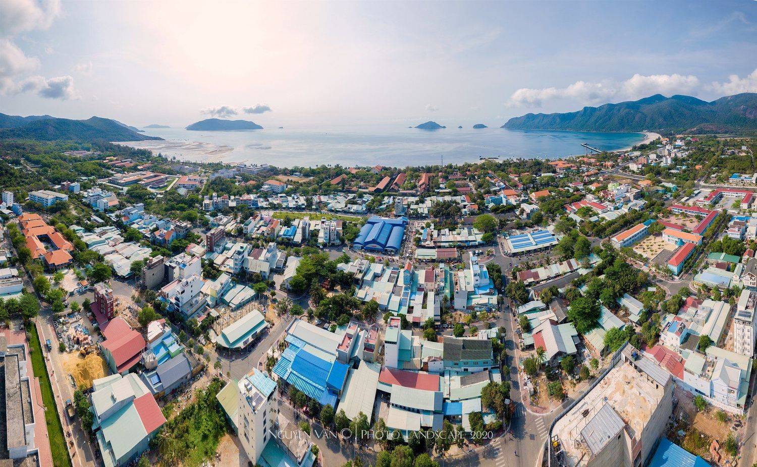 Seascape, Van Nguyen