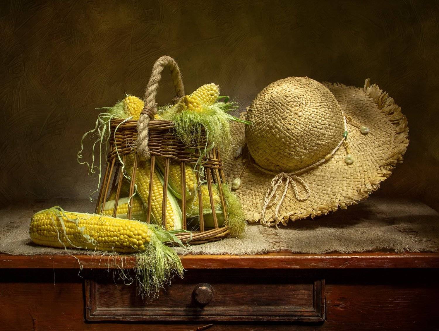 натюрморт, кукуруза, шляпа, Татьяна Феденкова