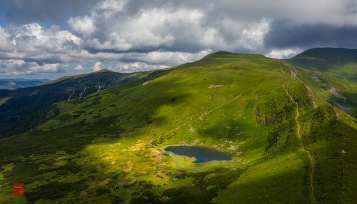 Озеро Несамовите