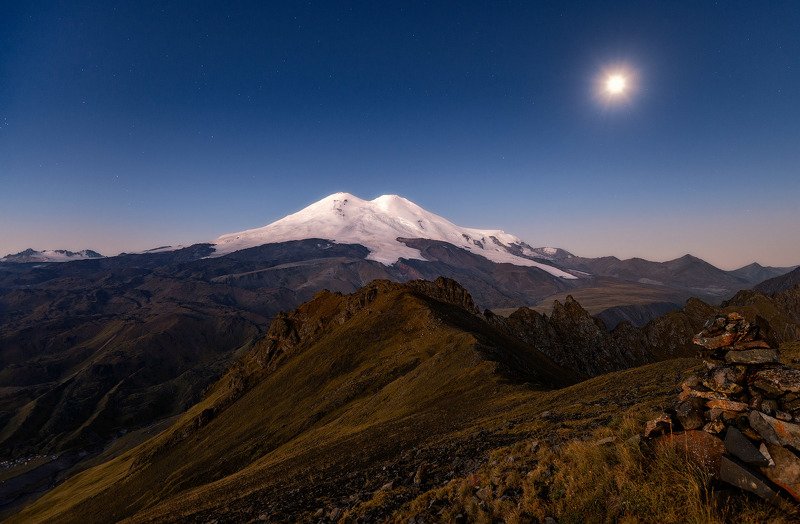 Рассвет в полнолуние фото превью