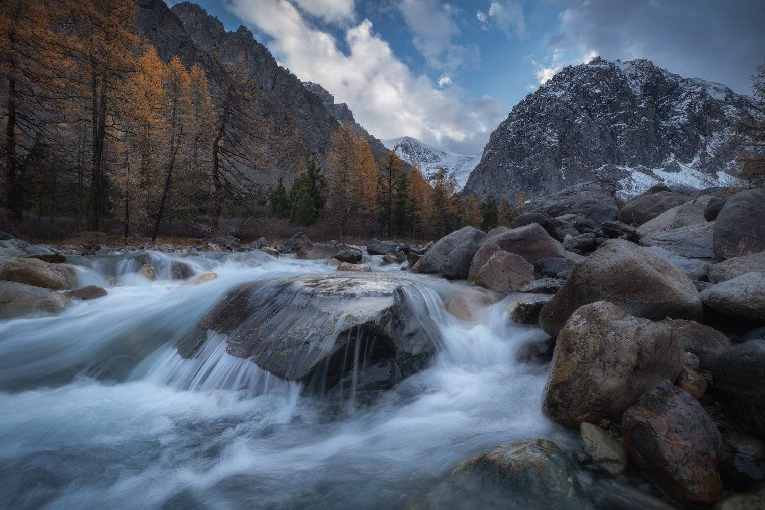 алтай, горный алтай, горы, ущелье, осень, кош-агачский район, альплагерь актру, актру, ледник малый актру, караташ, золотая осень, лиственницы, горная река, поток, река актру, Алена Рубан