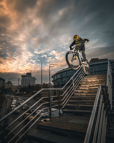 Street MTB series: urban DH