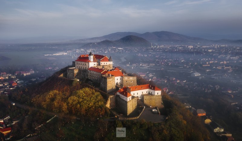 замок, карпаты Замок Паланка фото превью