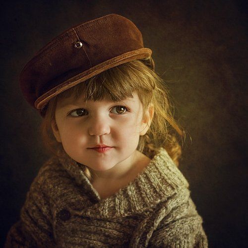 Девочка в кепке