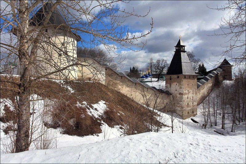 монастырь, весна, стены, овраг, башни, В Печорах. фото превью