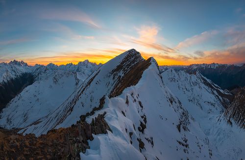 Вершина горы Морг – Сырты