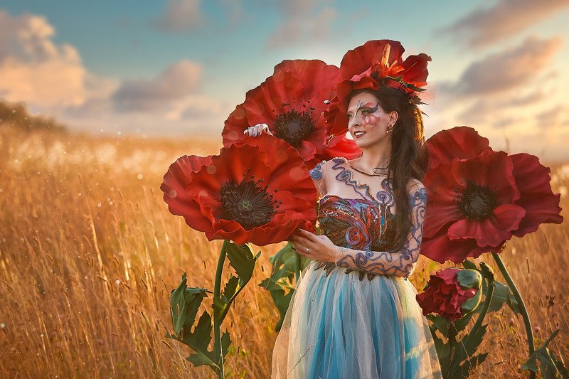 маки, женский портрет, постановочная фотография, лето Улыбнись фото превью