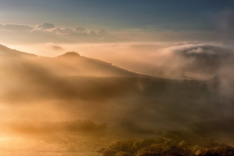 In the embrace of the fog фото превью