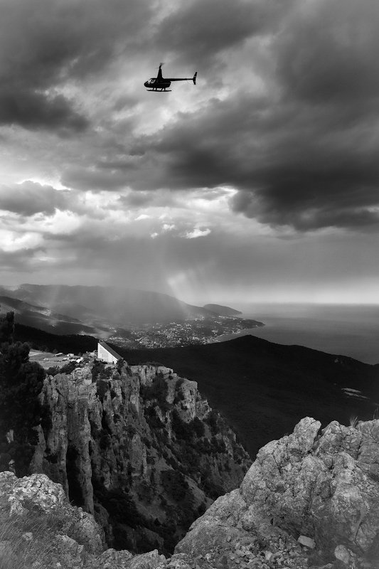 Пролетая над Ай-Петри фото превью