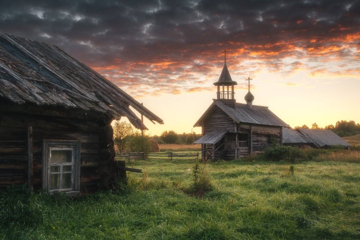 россия, архангельская область, русский север, кенозеро, кенозерье, национальный парк, пейзаж, природа, церковь, озеро, рыжково, рассвет, стог, луг, лето, сенокос, Оборотов Алексей