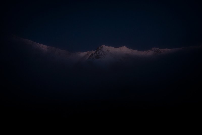 Пп. Шота Руставели и Джанги на закате. Безенги. фото превью