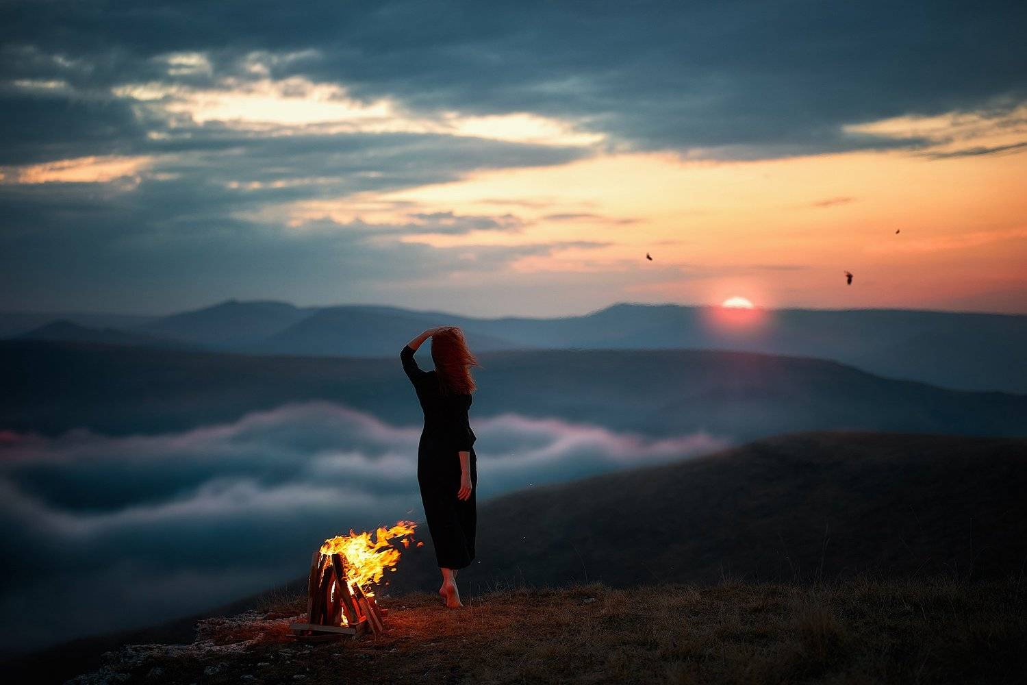 mountain, sunset, sky, landscape, silhouette, nature, people, hiking, mountains, travel, hiker, view, top, rock, sunrise, sea, beach, woman, peak, clouds, person, sun, walking, beautiful, night, fire, Михаил Науменко