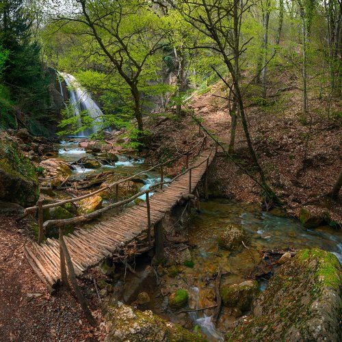 Водопад Джур-Джур