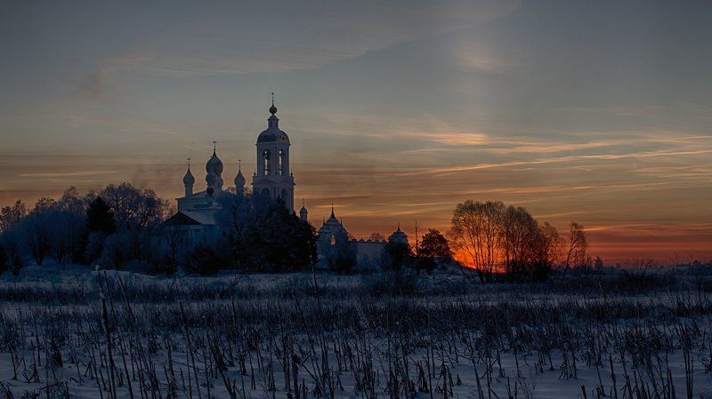 Монастырское утро. фото превью