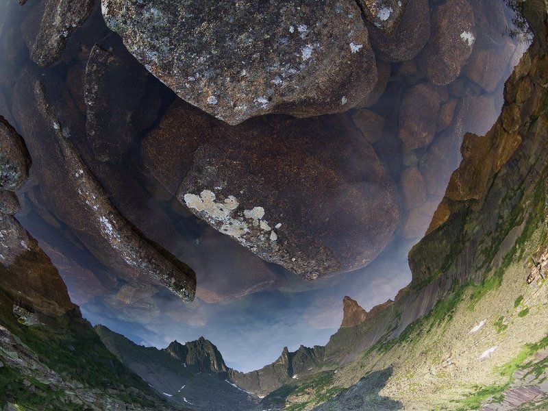 ...Опрокинутый Мир...2 фото превью