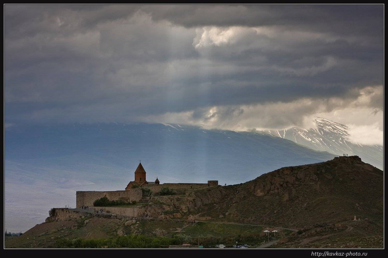 кавказ, горы, хор-вирап, армения, тучи, Николай Стюбко