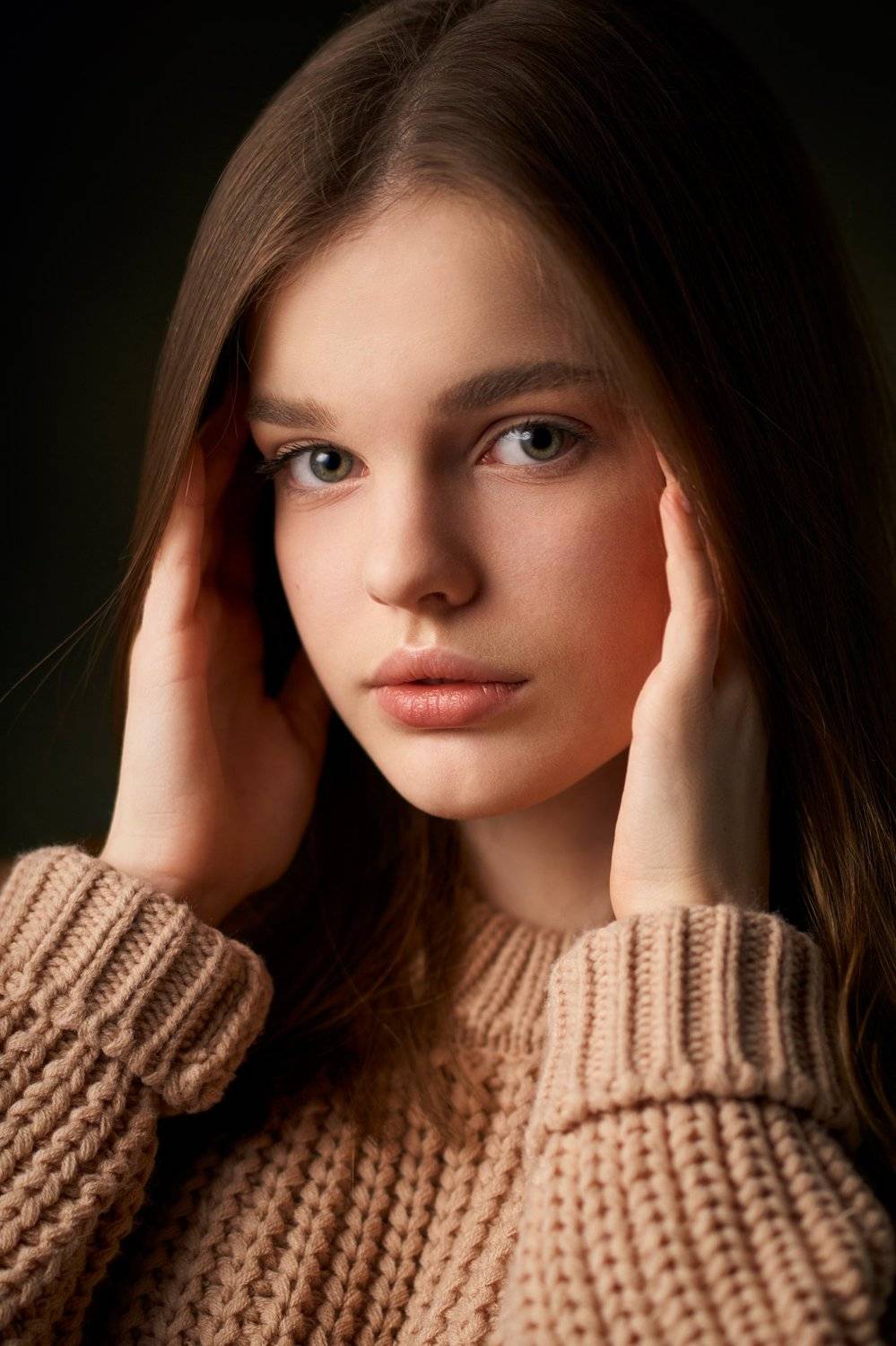 portrait, girl, lowkey, black, beautiful, pretty, eyes, lips, портрет, девушка, look, blue eyes, Наташа Высоцкая