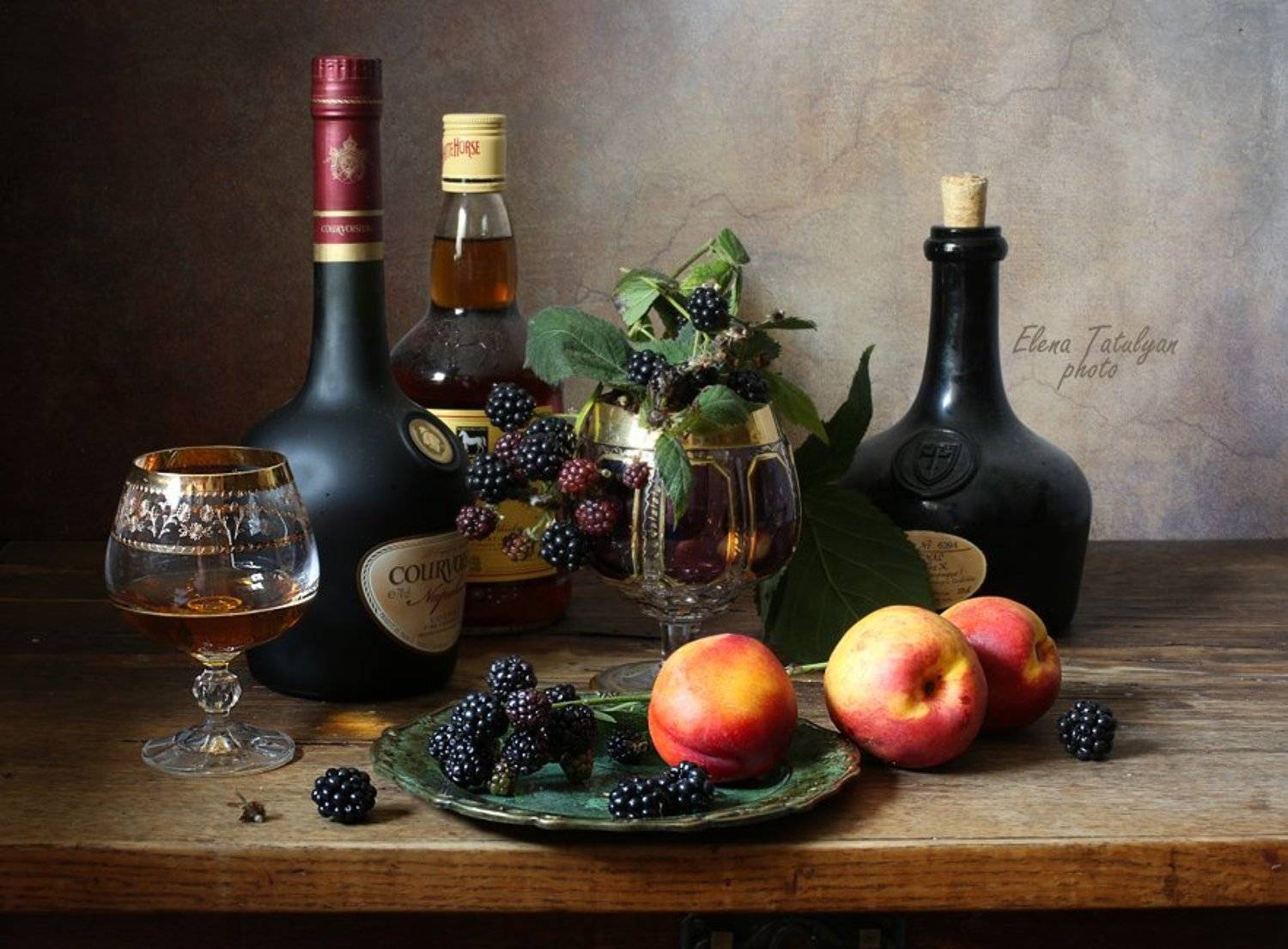 бутылки, крепкие напитки, виски, коньяк, Елена Татульян