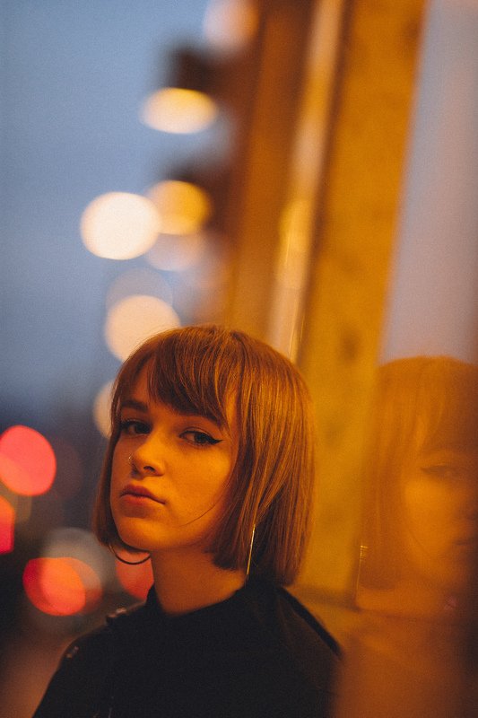 portrait, girl, hair , moscow , street ,портрет , night Elle фото превью