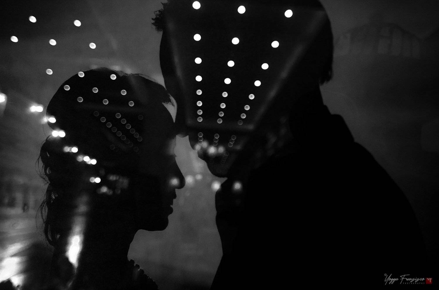 #couplephoto #inlove #mood #lights #blacknwhite, Yogga Fransisco