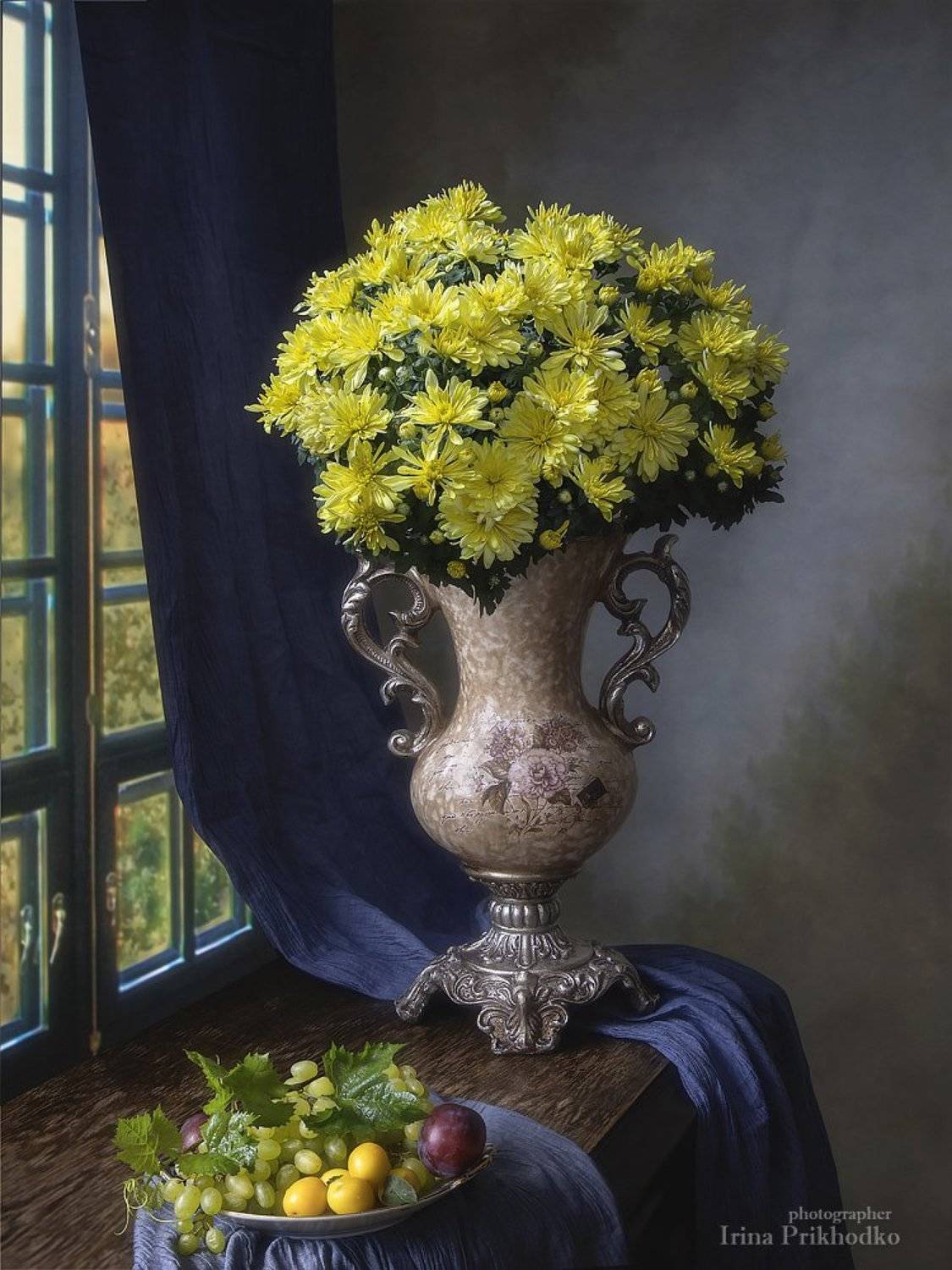 натюрморт,  хризантемы, букеты, фрукты, винтажный, настроение, Ирина Приходько