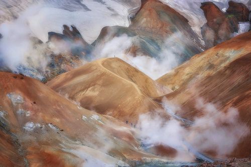 муравьишки на склонах парящих гор