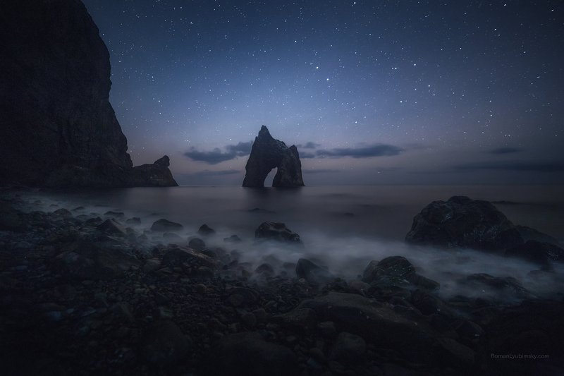 крым, кара-даг, фототур, звезды, астропейзаж, роман любимский, скала, горы, коктебель, феодосия Золотые Ворота Кара-Дага фото превью