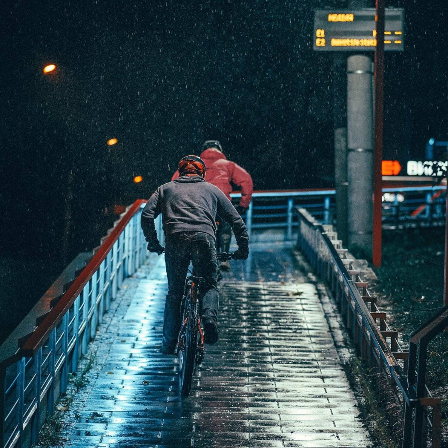 вечер, велосипед, дождь, эндуро, мтб, райдер, город, стрит, mtb, Юрий Никитюк