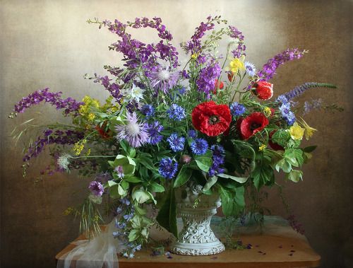 Аромат цветов – весны дыханье…