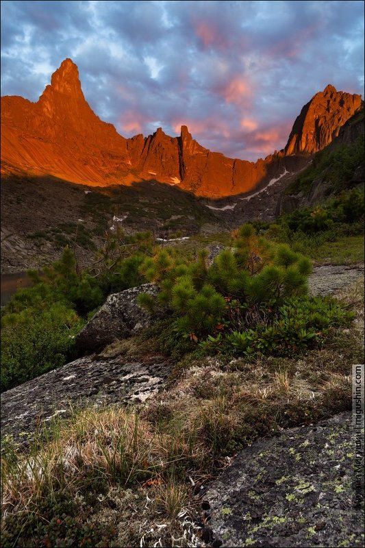 ГОРЯЩИЕ  СКАЛЫ фото превью