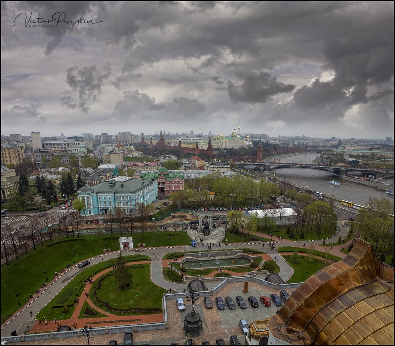 над Москвой тучи серые... фото превью