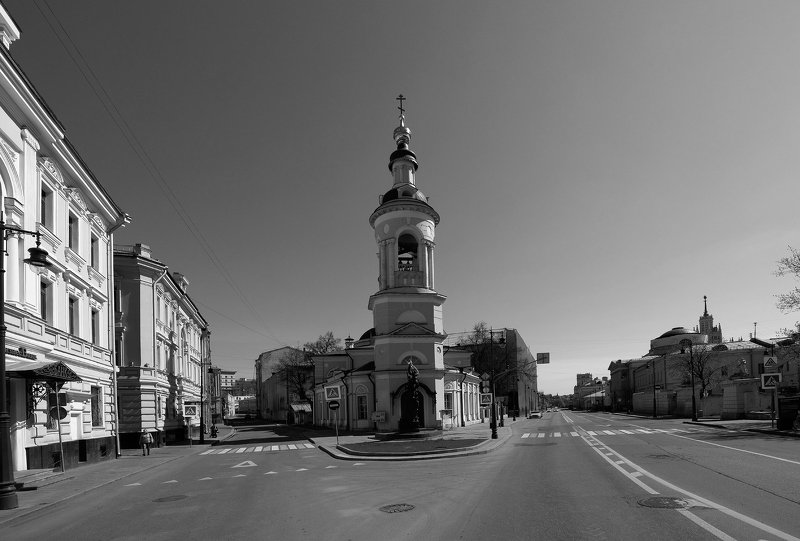 карантин, пустые улицы, ковид, церковь, Солянка, Москва Солянка. Эпоха большого карантина фото превью