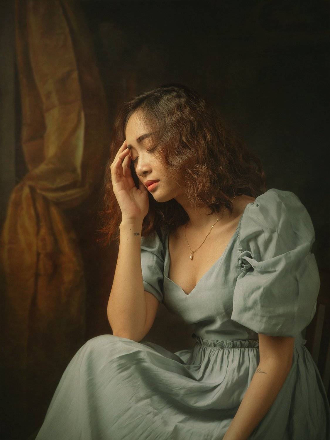 portrait, female, woman, girl, asian, vietnam, vietnamese, young, face, beauty, glamour, studio, eyes, short hair, hairstyle. staged, classic, Hoang Viet Nguyen