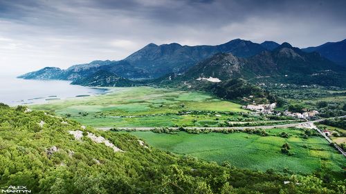 Над долиной