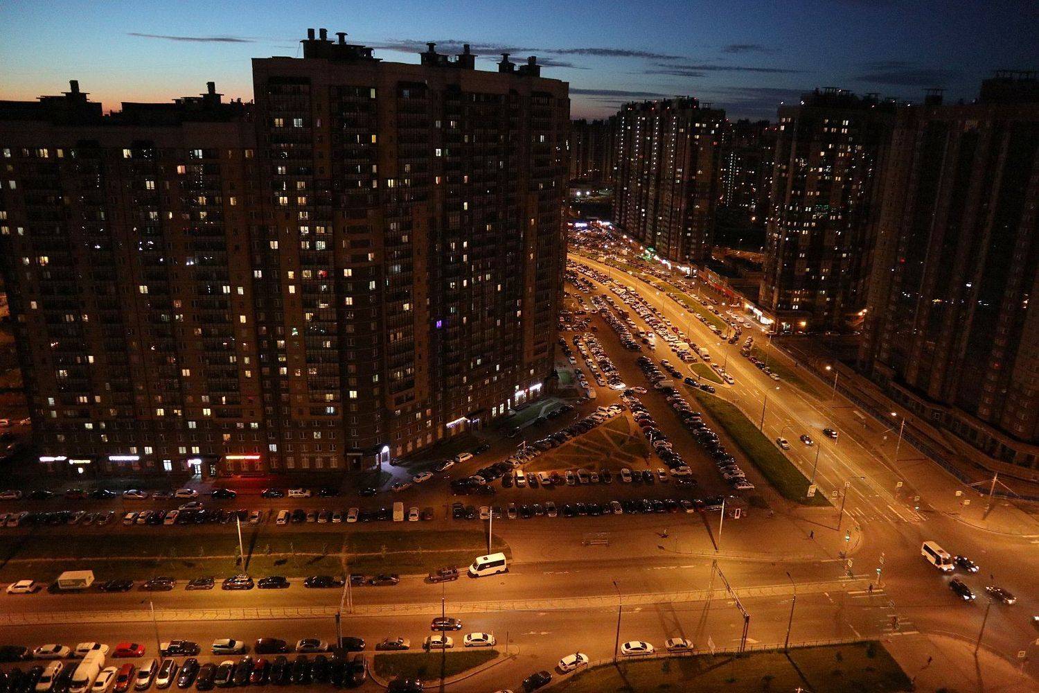 город вечер дома, Александр Зорин