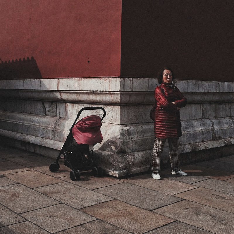 china, street, red, woman, baby Guardian фото превью