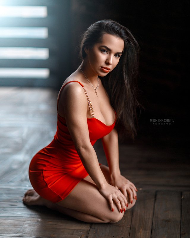 портрет девушка взгляд portrait красиво платье Айя фото превью