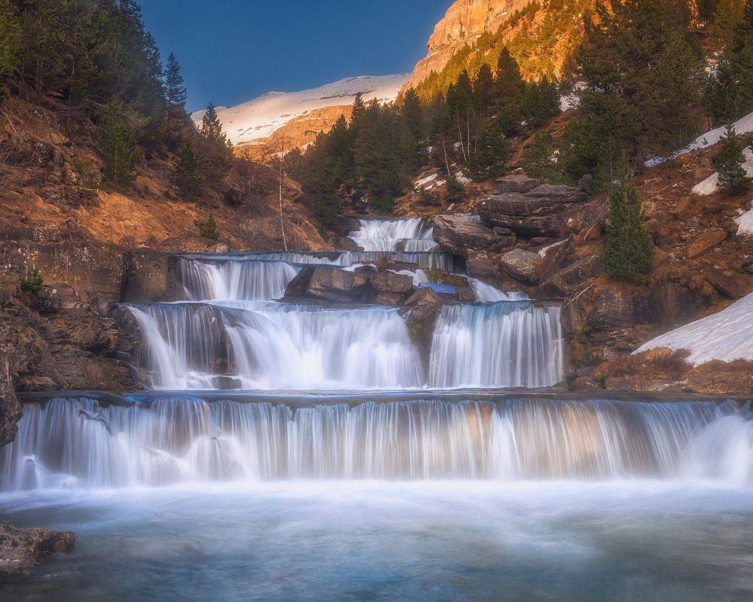 Gradas de Soaso, Arturs Barzdis