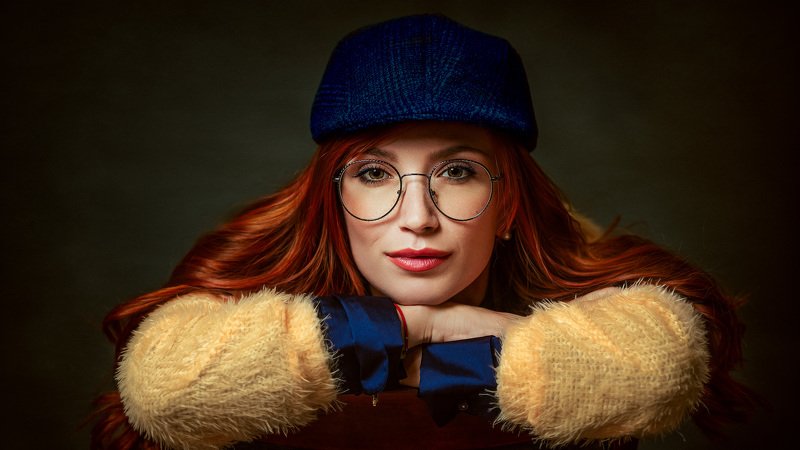 Studio portrait of G. фото превью