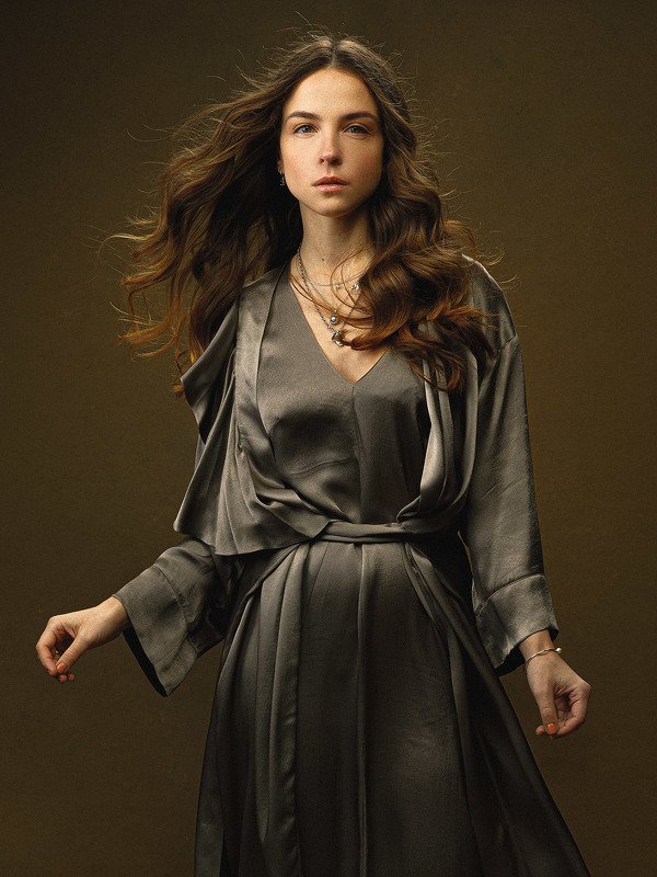 portrait, wind, hair, Lucy фото превью