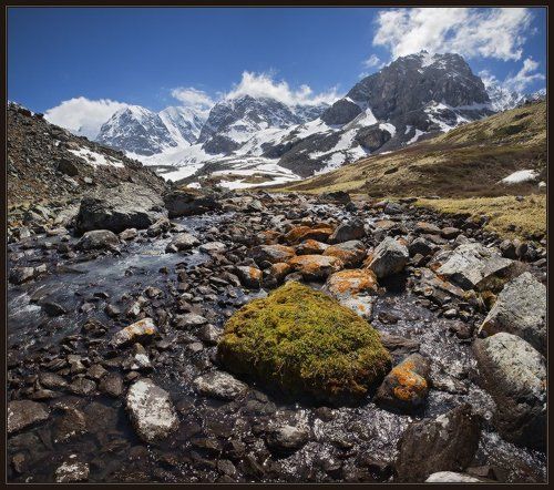 У Истоков Каракабака