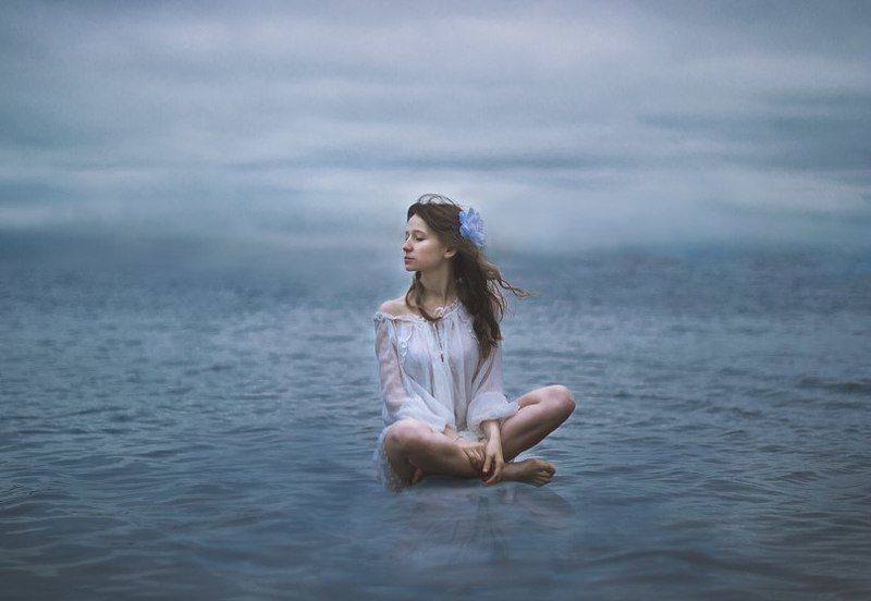 Сидя на воде фото превью