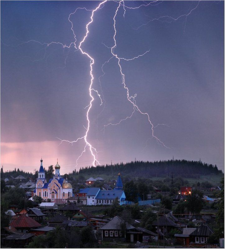 Гроза над монастырем фото превью