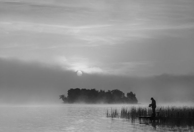 loneliness at dawn фото превью