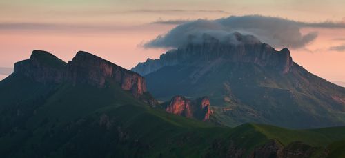 Где любят спать облака