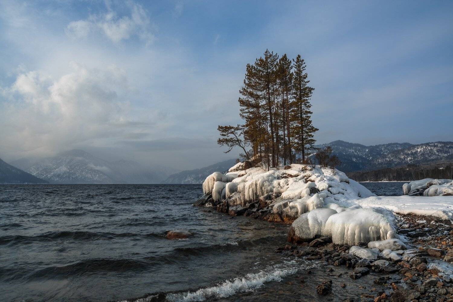 россия, горный алтай, телецкое озеро, зима, Андрей Поляков