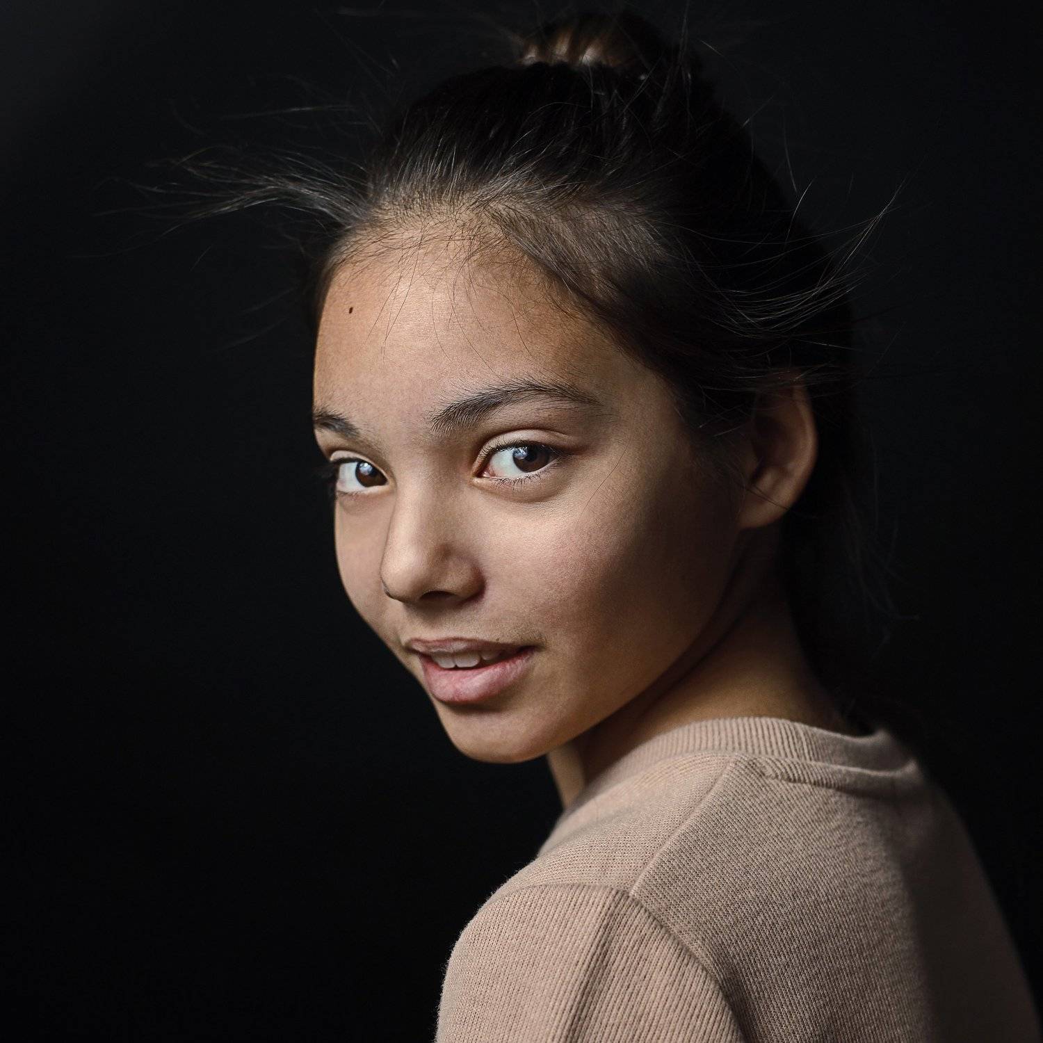 , Антон Леонов